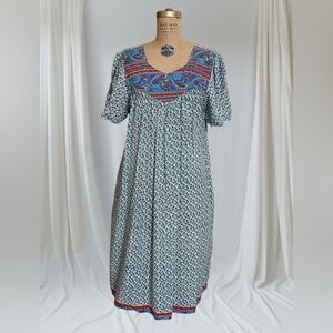 70s Vintage Laura Tyler Floral Folk Print Cotton Muumuu Dress Size Medium